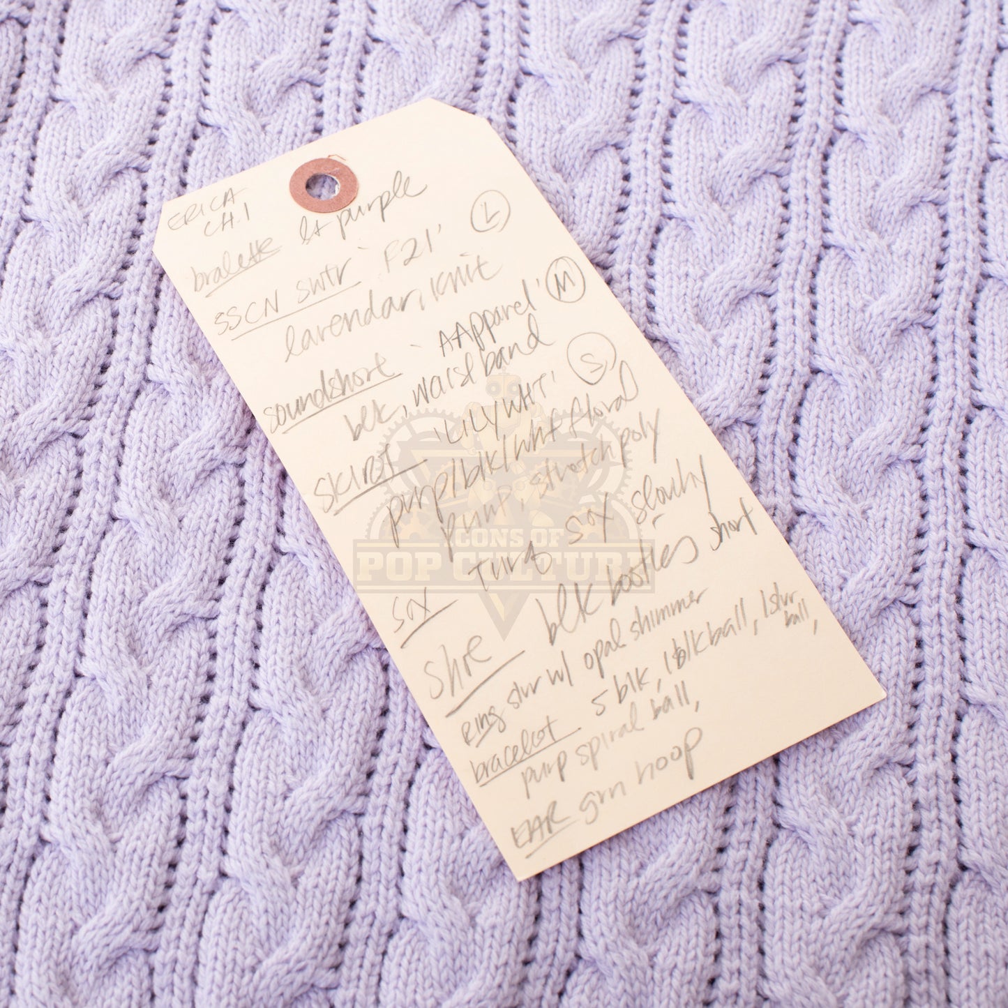 Goldbergs, The (TV) - Erica Goldberg’s (Hayley Orrantia) Sweater – 26-184