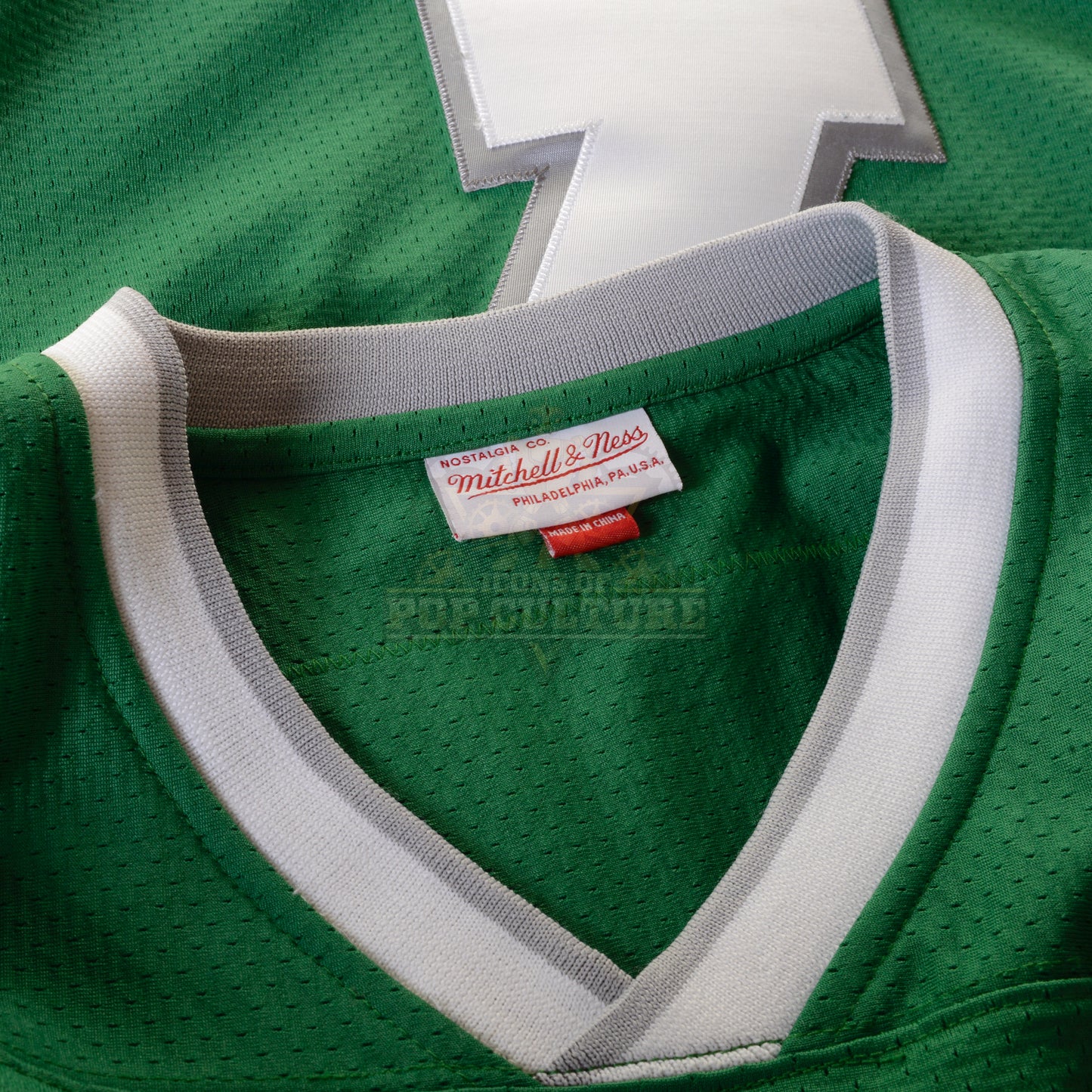 Goldbergs, The (TV) - Andy Cogan’s (Matt Bush) “Philadelphia Eagles” Jersey – 26-257